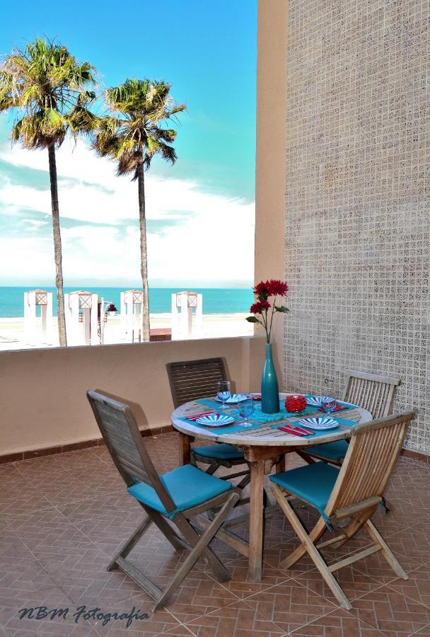 Amazing Frontal Beach Apartment #Traveller'S Awards2023 กาดิซ ภายนอก รูปภาพ