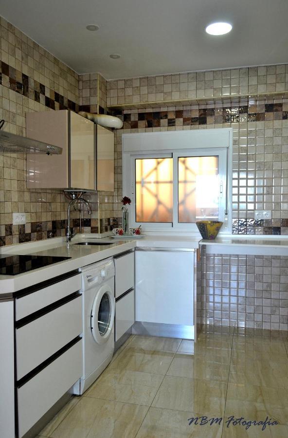 Amazing Frontal Beach Apartment #Traveller'S Awards2023 กาดิซ ภายนอก รูปภาพ
